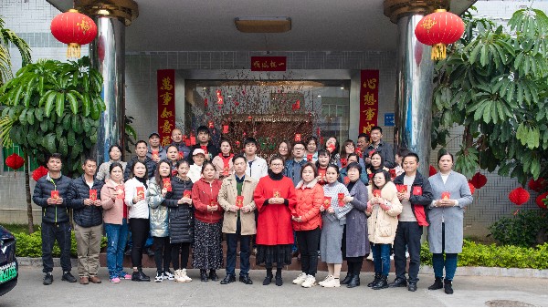 世邦注塑加工祝您2022萬(wàn)事順意，虎力全開(kāi)！