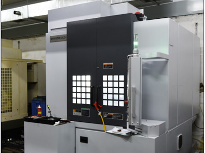 世邦塑膠-CNC沖壓機