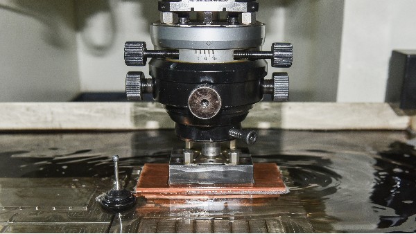 怎樣做注塑件加工精度高的產品？